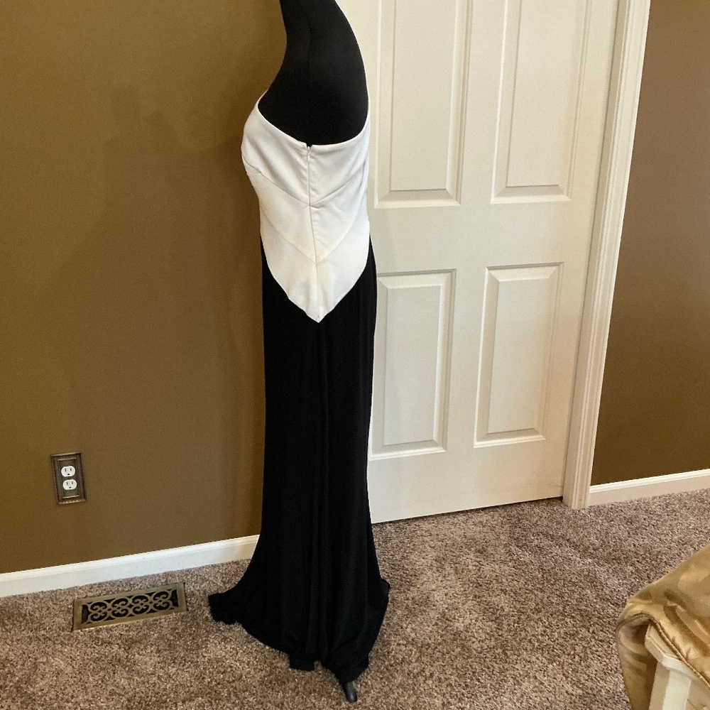 LAUREN RALPH LAUREN Dress Asymmetrical One Shoulder Black & White Sz 4 - Picture 2 of 8